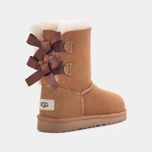 Kids UGG Bailey Bow II Boot, Size 1, Chestnut
